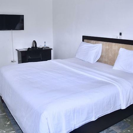 Hôtel La Couronne RW Yaoundé Exterior foto