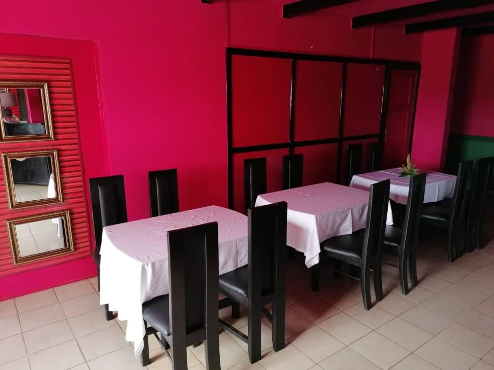 Hôtel La Couronne RW Yaoundé Exterior foto
